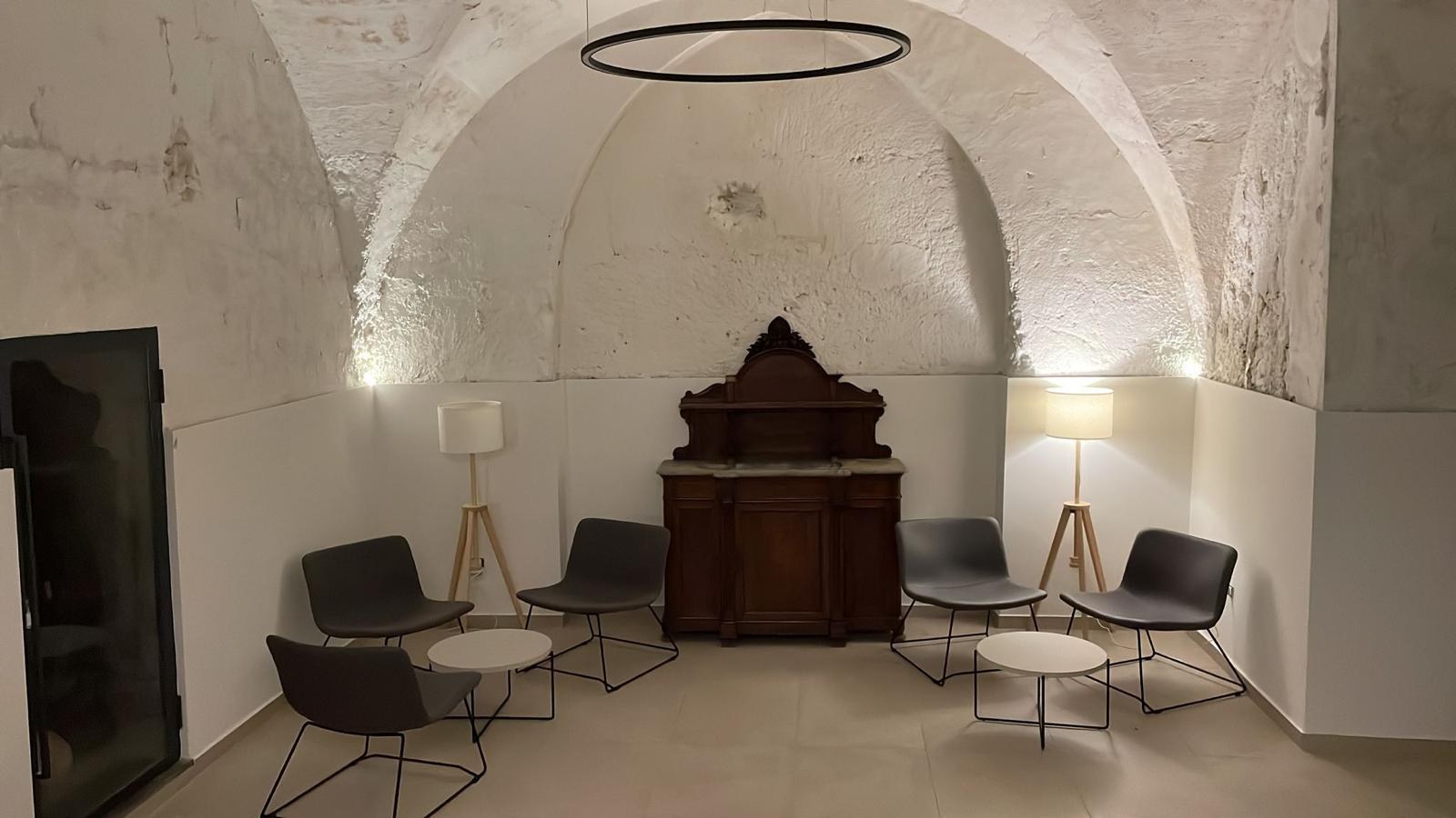 Sala con volta in pietra Alsama
